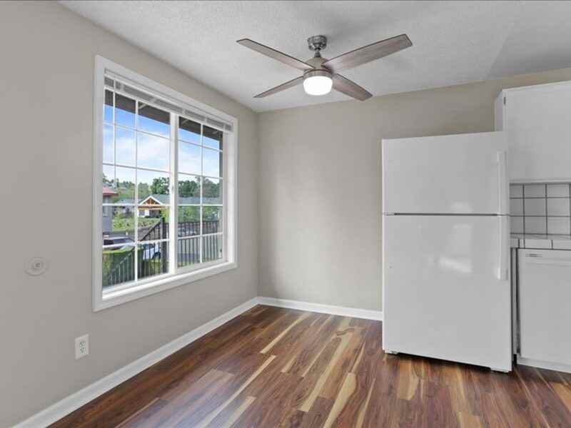 526 S 40th Ave - Photo 5 of 15