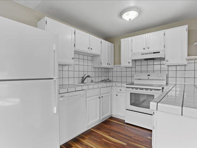 526 S 40th Ave - Photo 6 of 15