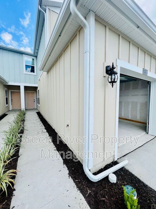 83 Tidal Beach Ave - Photo 5 of 44