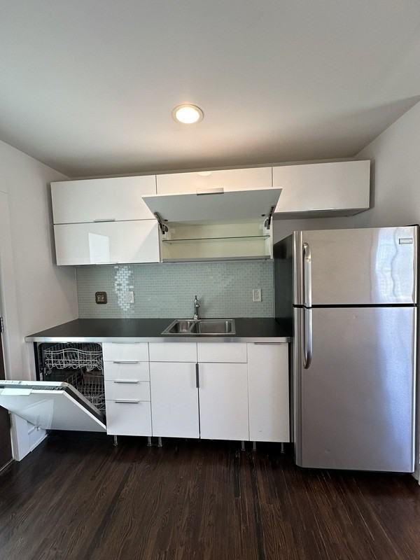 2212 Rozzelles Ferry Rd - Photo 2 of 10