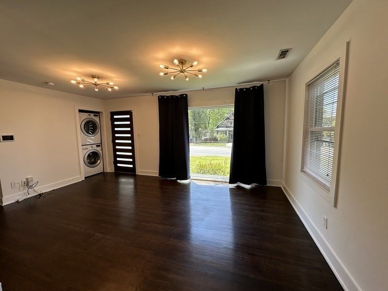 2212 Rozzelles Ferry Rd - Photo 3 of 10