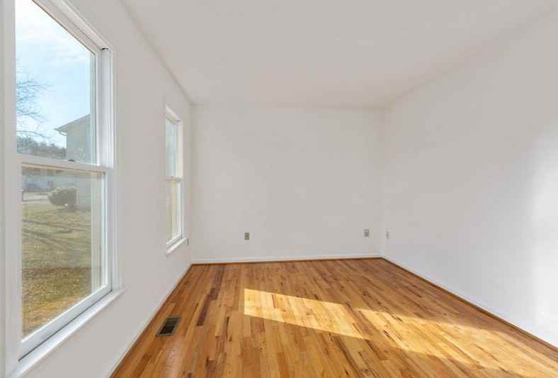 8616 S Fork Ct - Photo 3 of 34