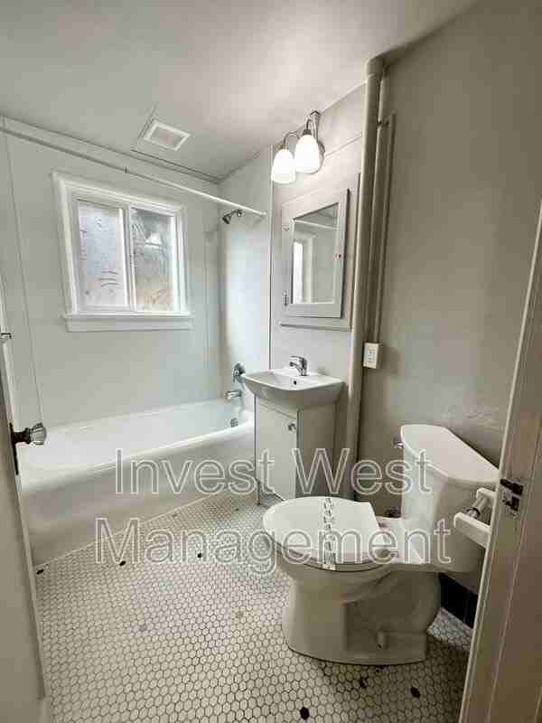 615 Nestreet #11 - Photo 5 of 18