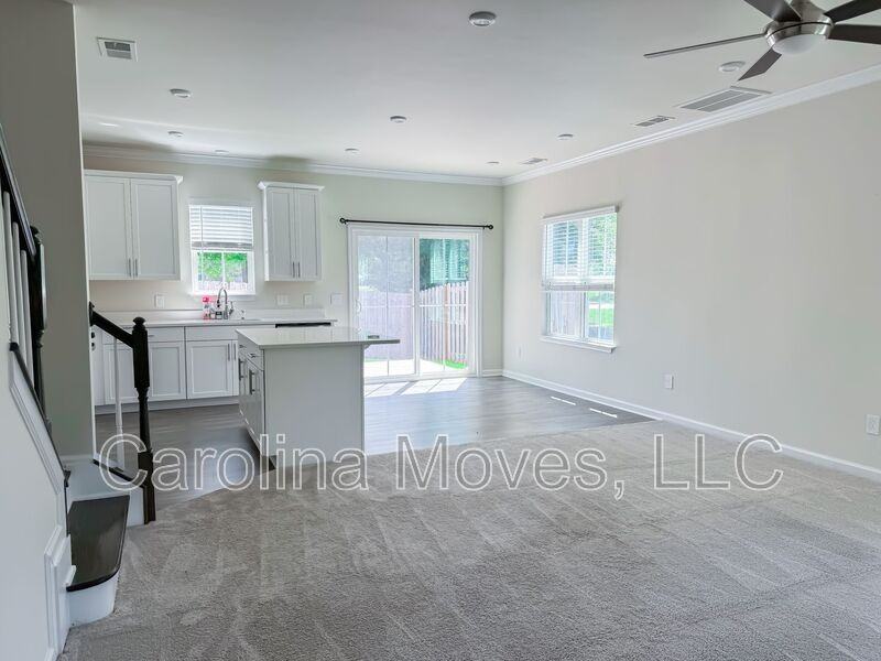 2 Willomere Way - Photo 3 of 16