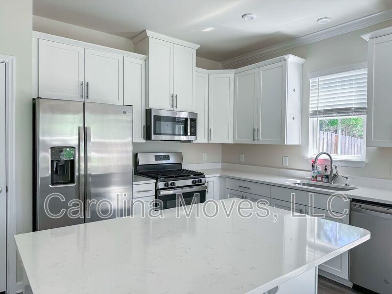 2 Willomere Way - Photo 5 of 16