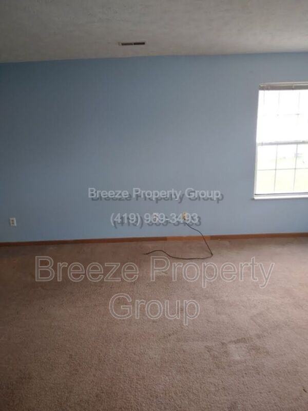 2807 Benford Ln - Photo 2 of 3