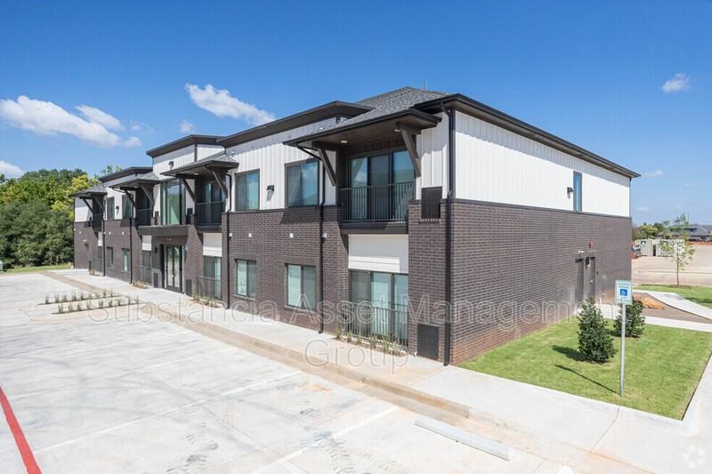 1683 Midtown Pl - Photo 2 of 19