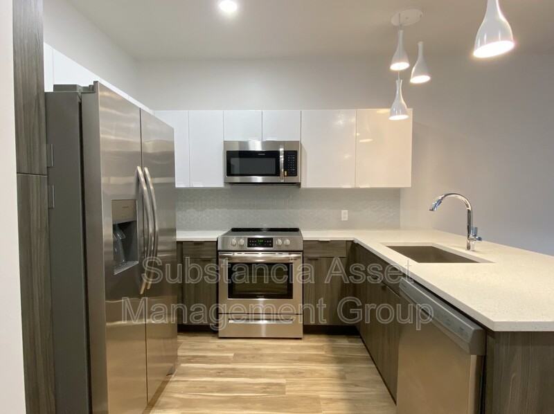 1683 Midtown Pl - Photo 3 of 19