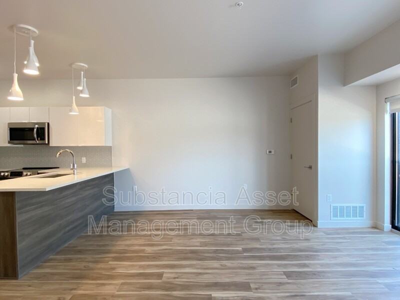 1683 Midtown Pl - Photo 6 of 19