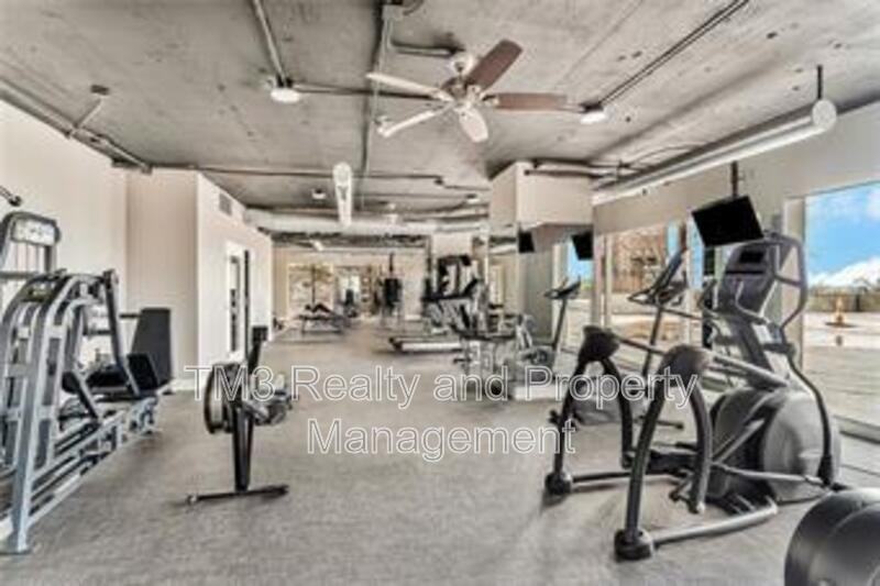 600 East 8th Street - Photo 5 of 17