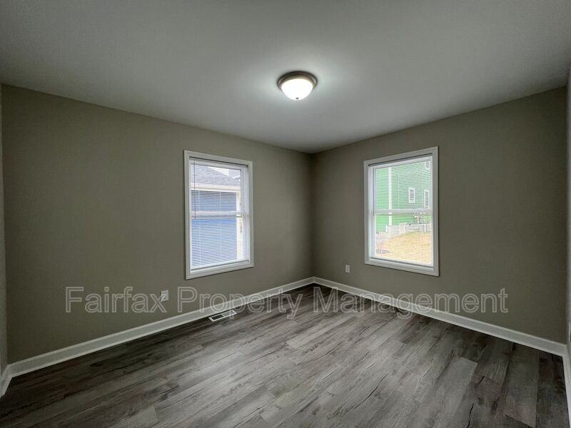 2307 Owen St #C - Photo 4 of 11