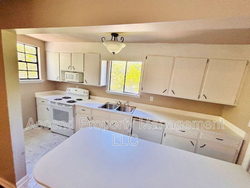 3503 Dodson Ave - Photo 5 of 17