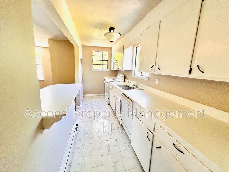 3503 Dodson Ave - Photo 6 of 17