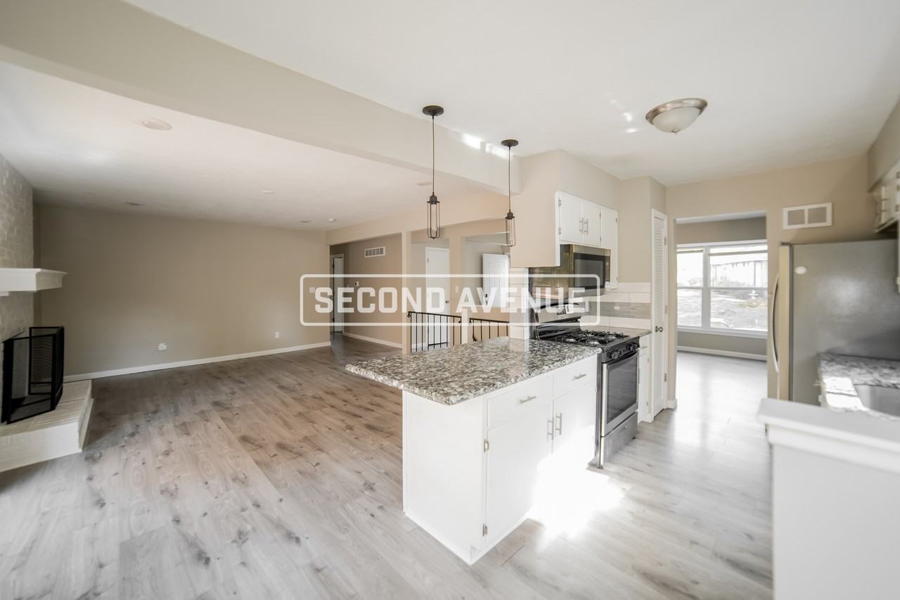 805 Nw Canterbury Rd - Photo 4 of 25