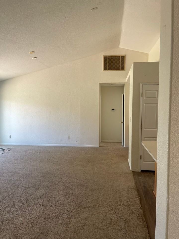 1412 Chamberlain Ave - Photo 2 of 24