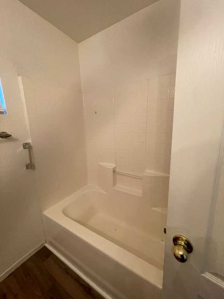 1412 Chamberlain Ave - Photo 7 of 24