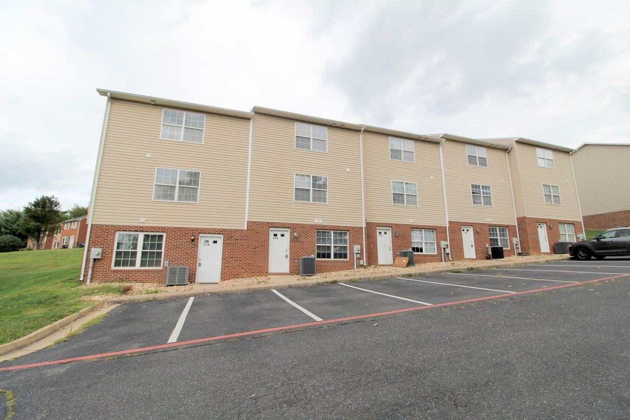 Autumn Park  1326 OM - Photo 2 of 21