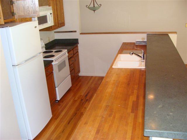 224 Deer Blvd #C - Photo 3 of 17