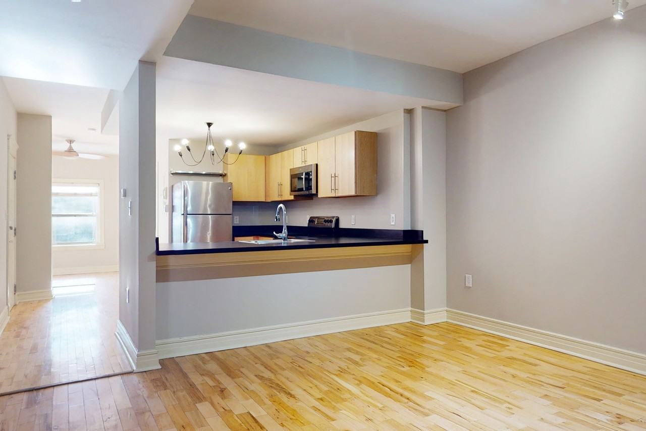 Melrose Apartments - Photo 5 of 38