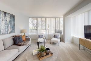 featured image of 400 E 33rd St