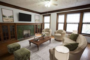 featured image of 5201 09 S Greenwood Ave