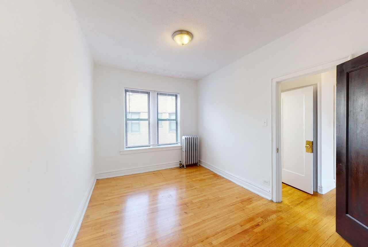 5415 S. Woodlawn Avenue - Photo 6 of 33