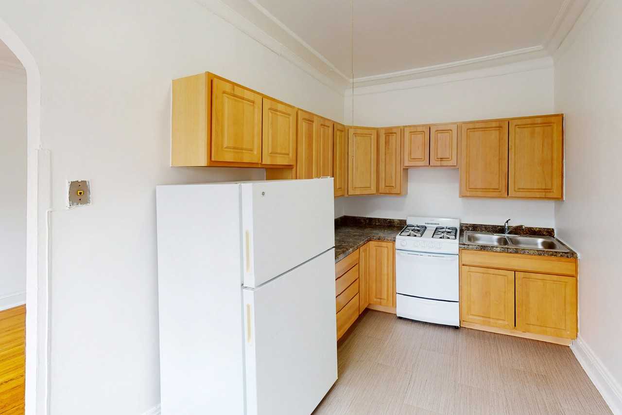 5457-5459 S. Blackstone Avenue - Photo 6 of 32