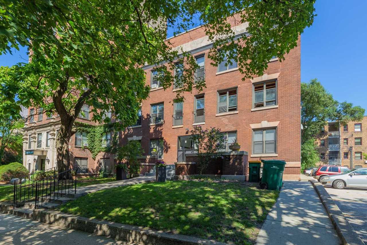 5457-5459 S. Blackstone Avenue - Photo 2 of 32