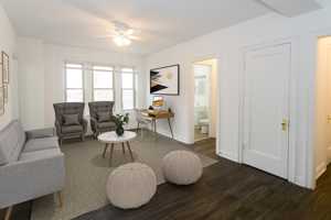 featured image of 5242 S Hyde Park Blvd