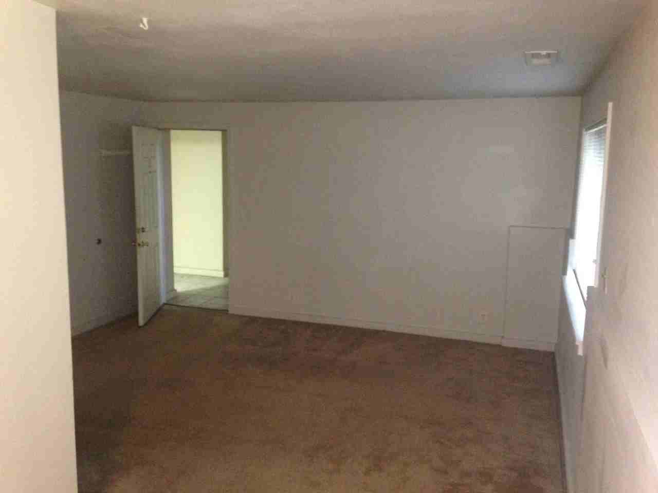 1025 Mississippi - Photo 7 of 9