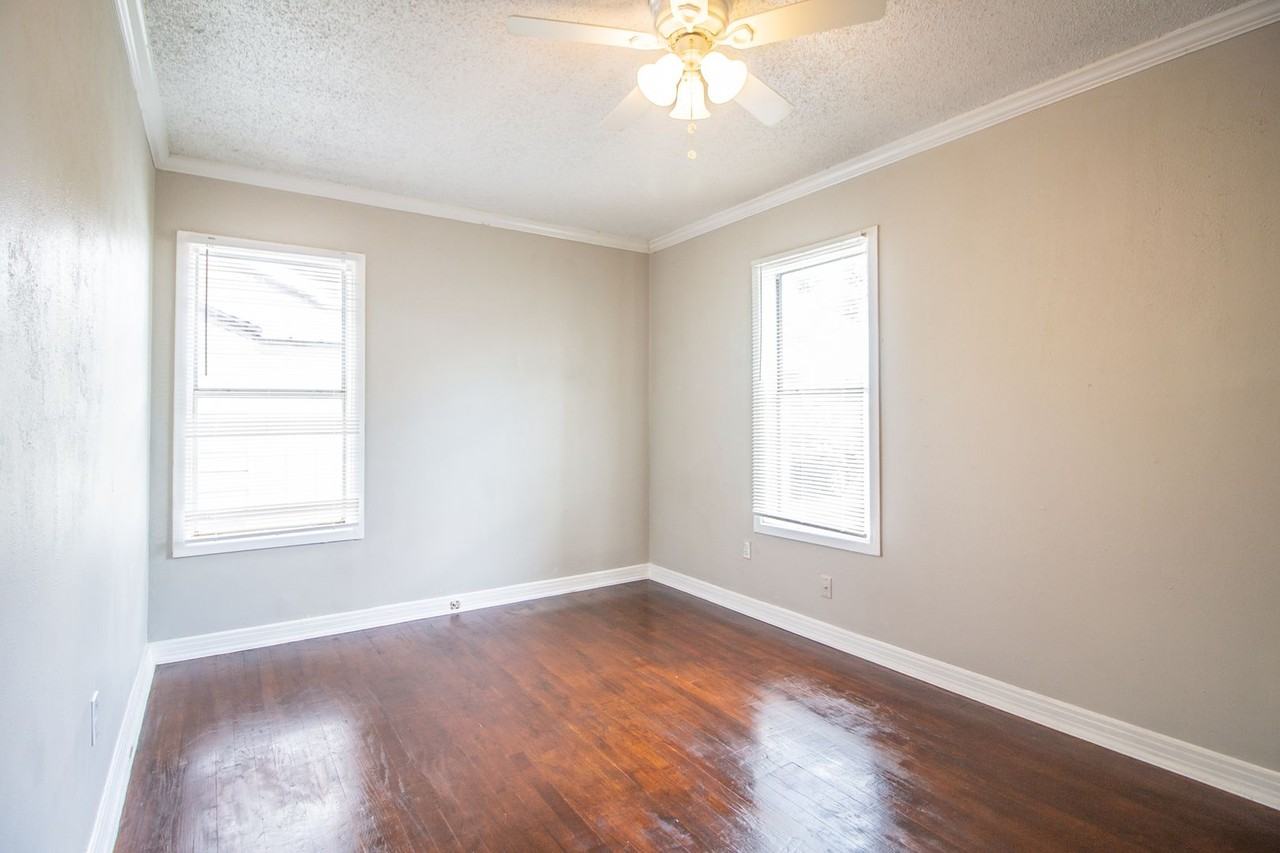 2506 37th Street - Photo 6 of 9