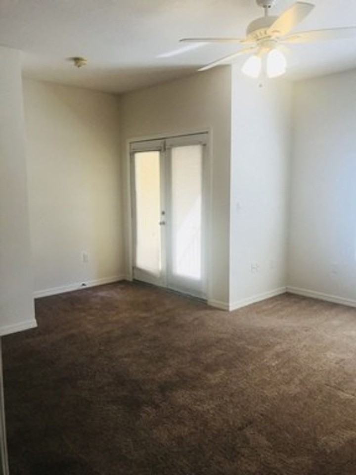 3351 - 3383 SW 42nd Place - Photo 7 of 10
