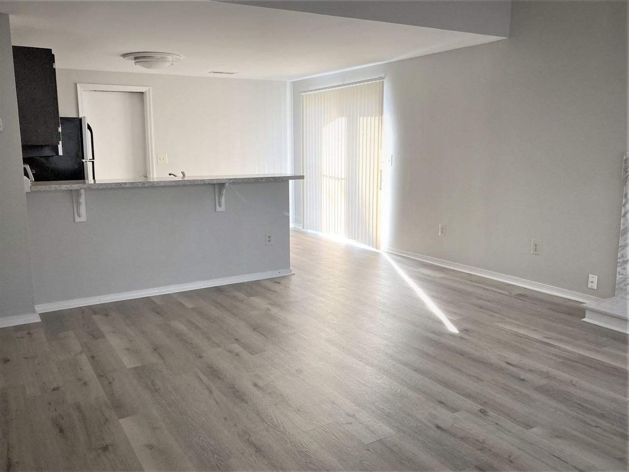 HARBOR RIDGE HOGAN - Photo 2 of 8