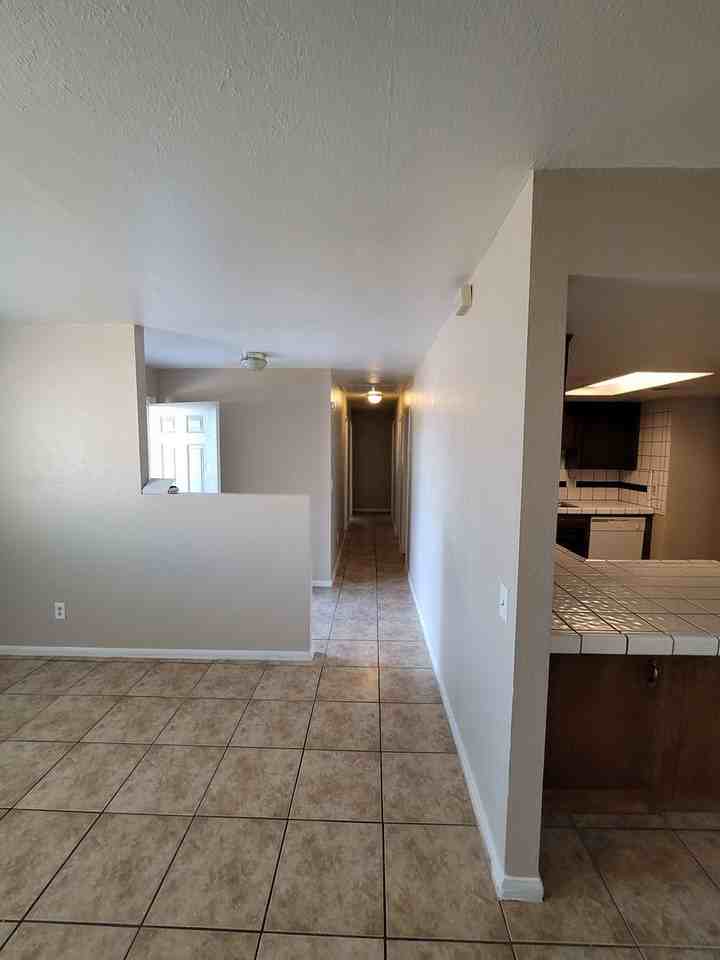 8785 Shannon Dr - Photo 3 of 8