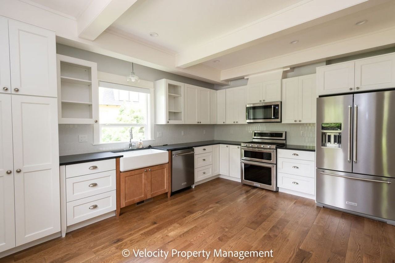 924 Nw Riverside Blvd - Photo 4 of 34