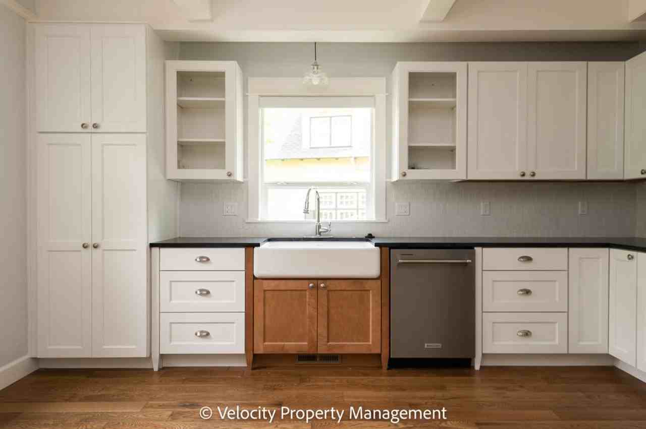 924 Nw Riverside Blvd - Photo 5 of 34