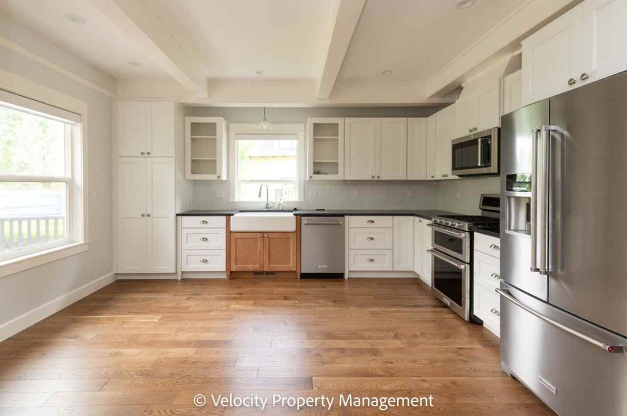 924 Nw Riverside Blvd - Photo 6 of 34