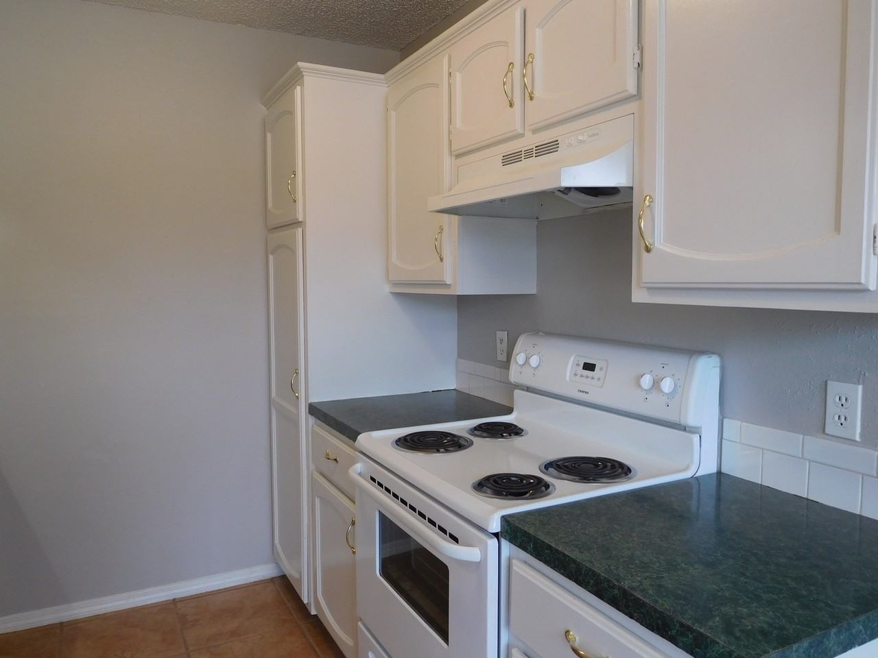 314 W. Broadway St. - Photo 3 of 8