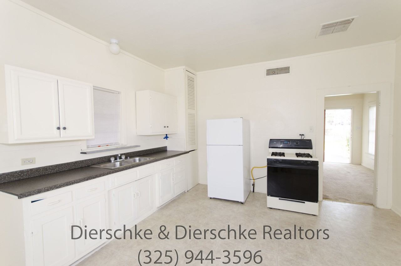 1415 North St - Photo 5 of 11