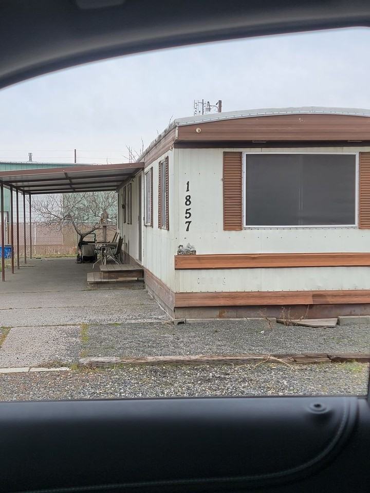 1857 N 1st Pl - Photo 2 of 17