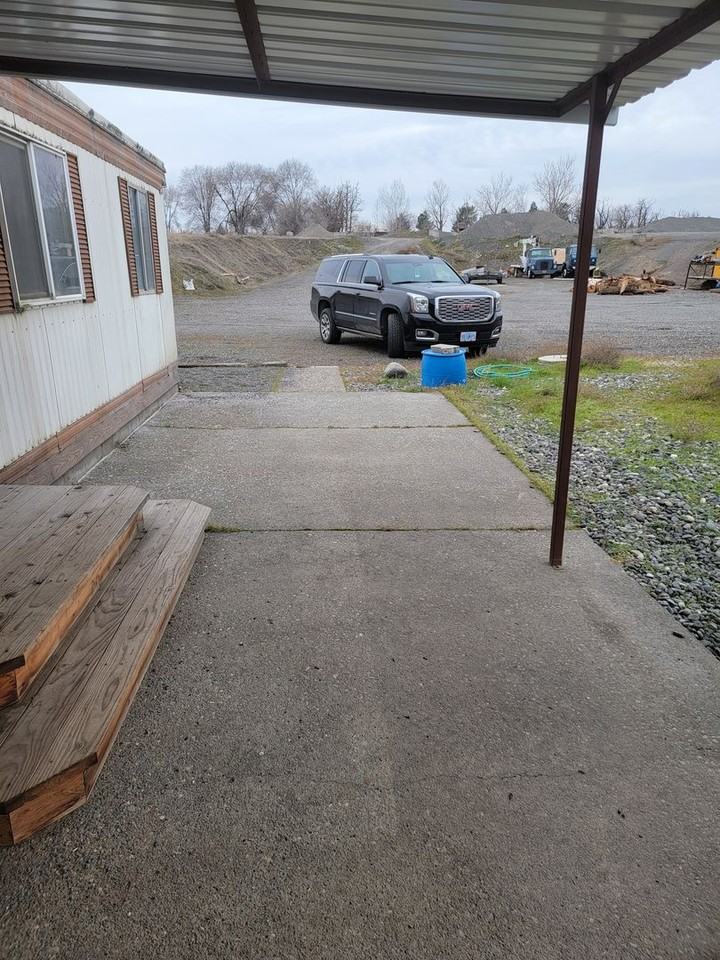 1857 N 1st Pl - Photo 3 of 17
