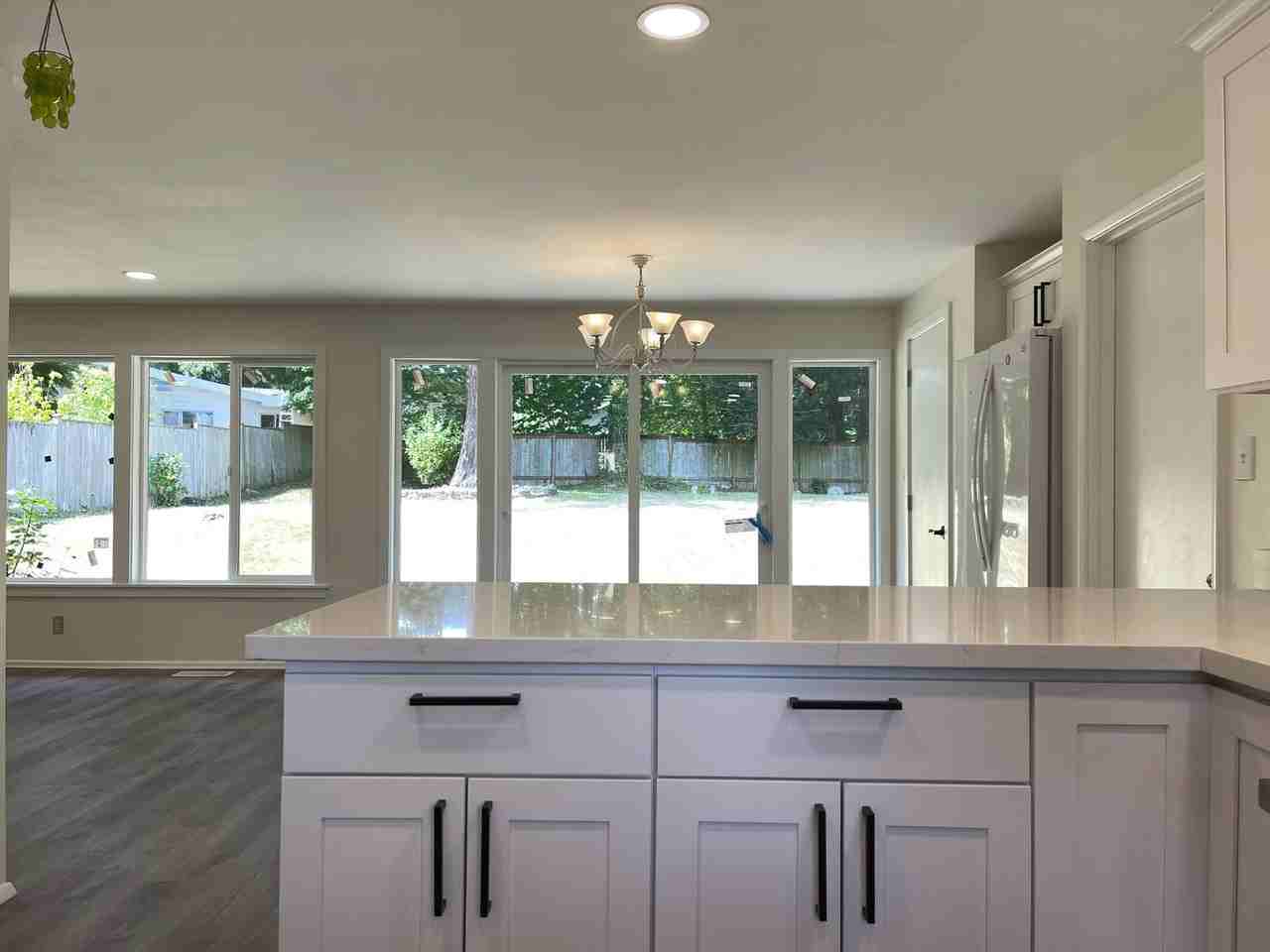 15510 Ne 3rd St - Photo 4 of 13