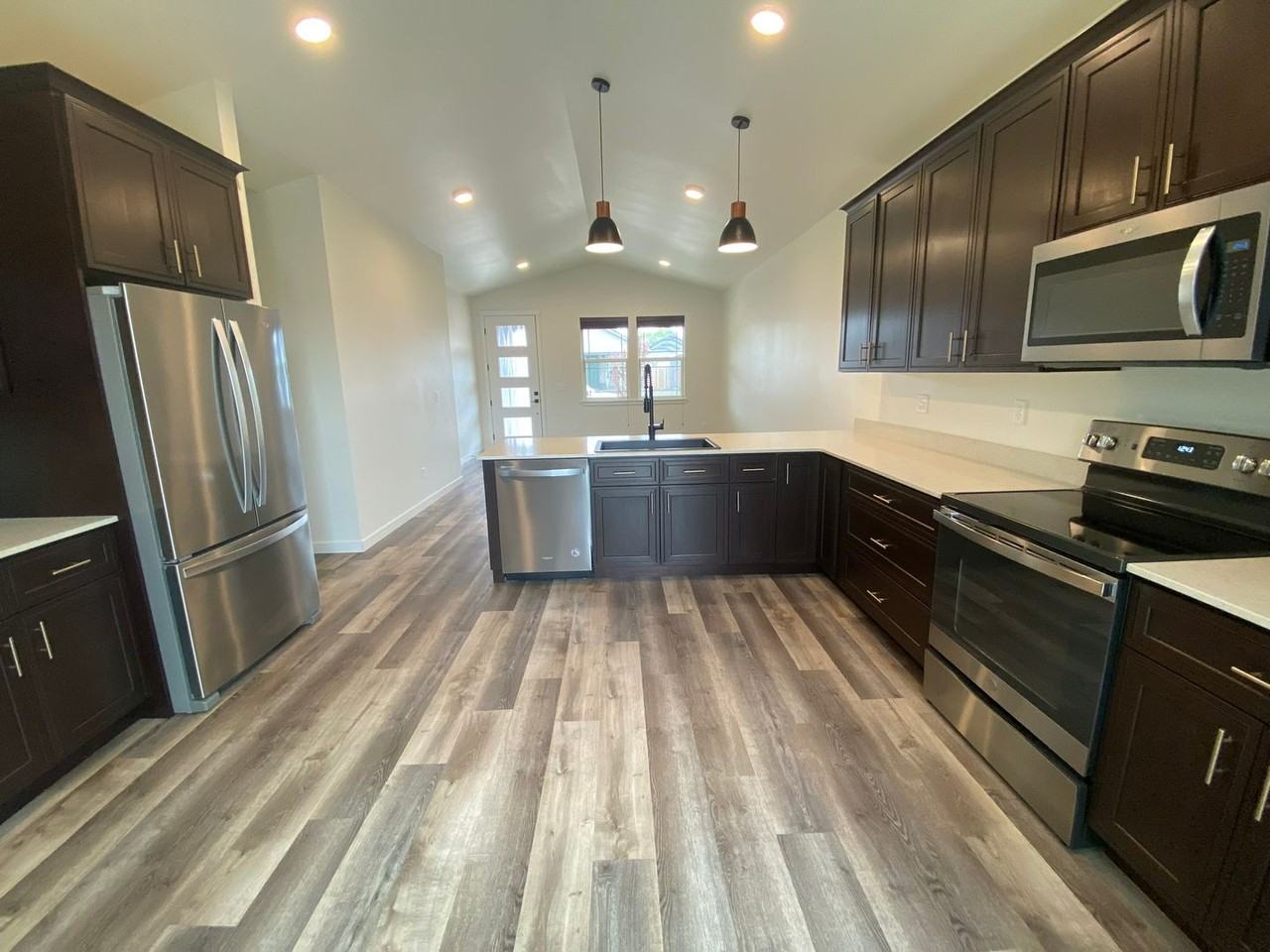 2513 N Benjamin Ln - Photo 6 of 34