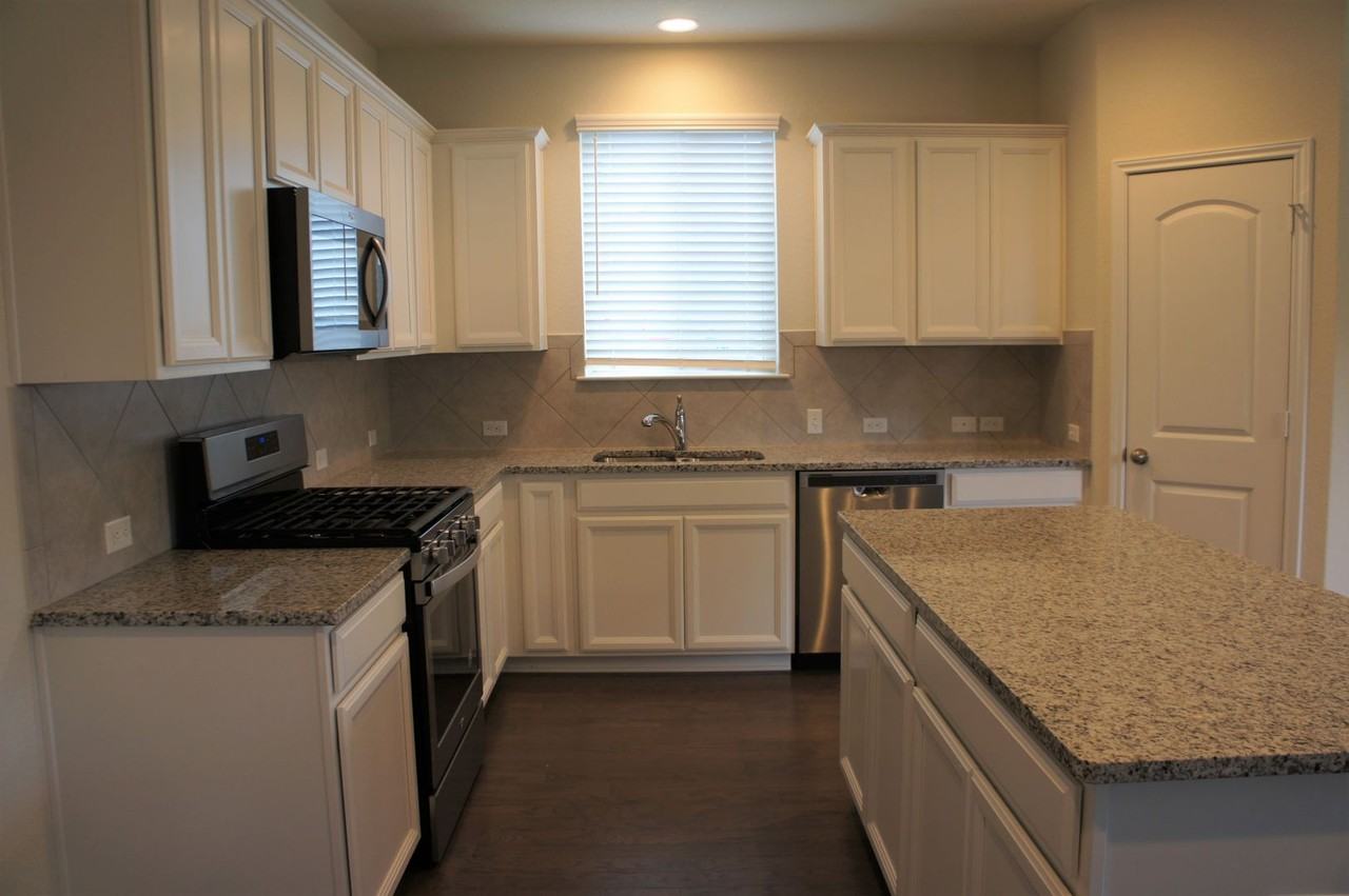 1612 Cliffbrake Way - Photo 5 of 13