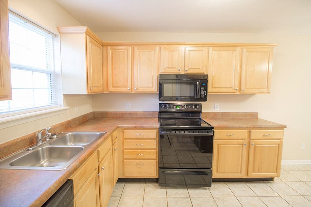 1881 Field St - Photo 6 of 36