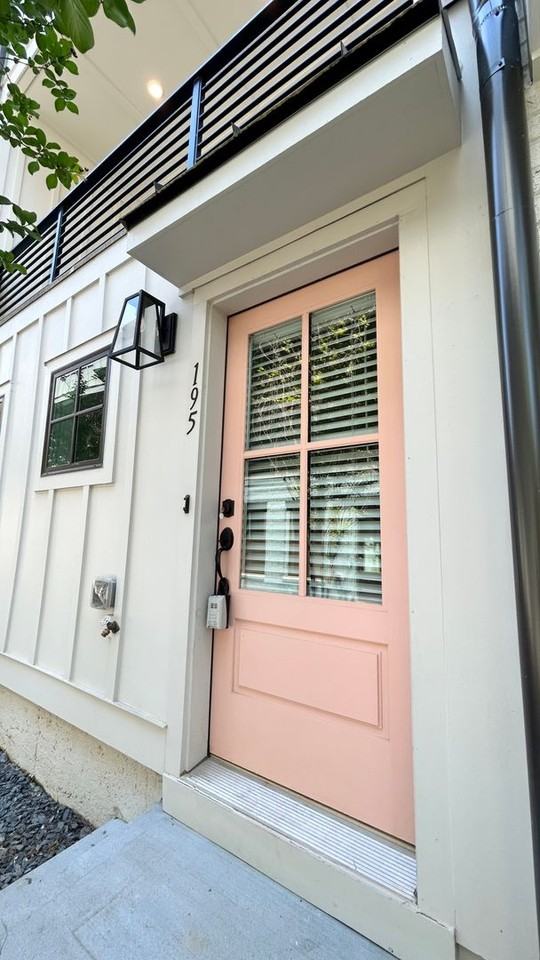 195 Chestnut Cir - Photo 2 of 25