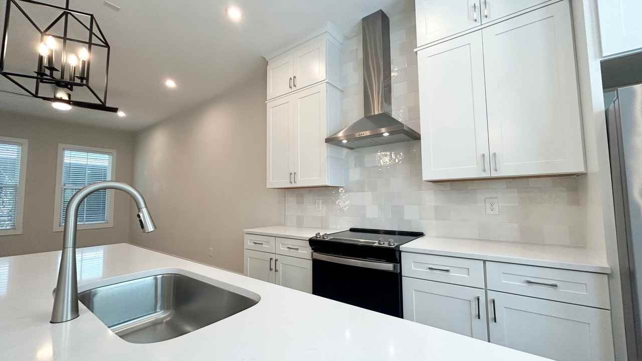 195 Chestnut Cir - Photo 3 of 25