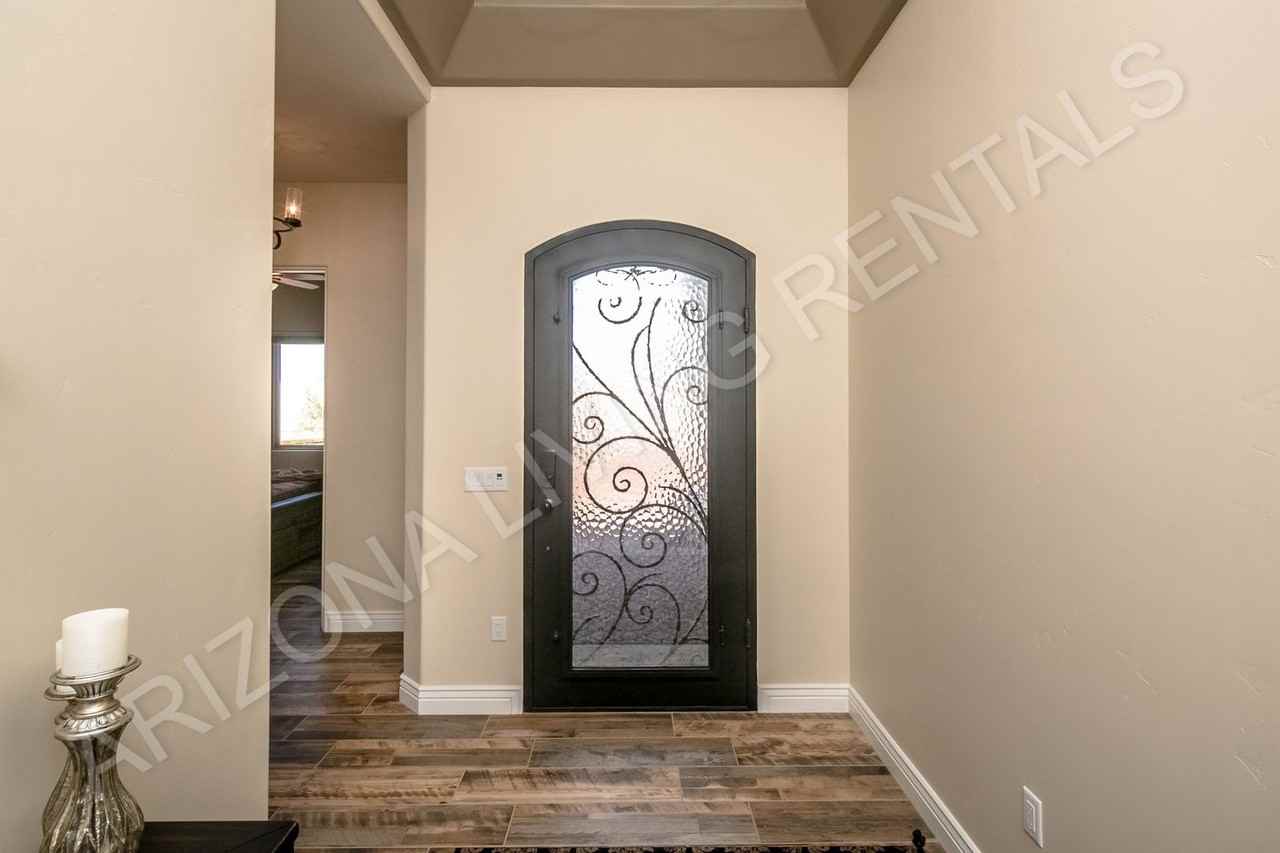 4080 Vagabond Dr - Photo 5 of 36