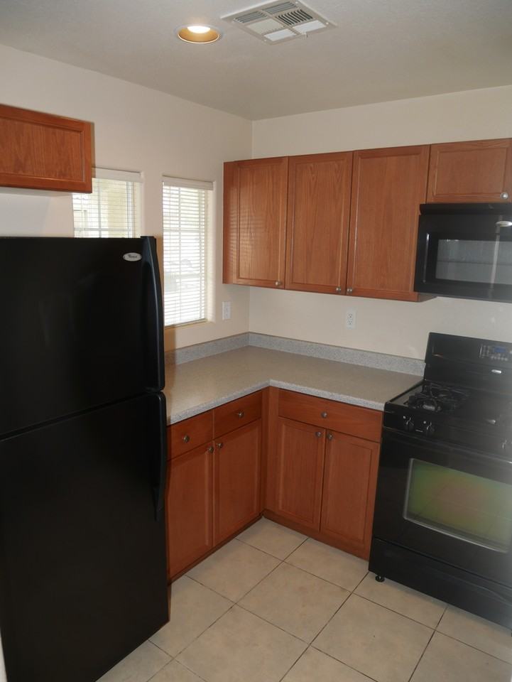 9112 Pearl Cotton Ave - Photo 4 of 33