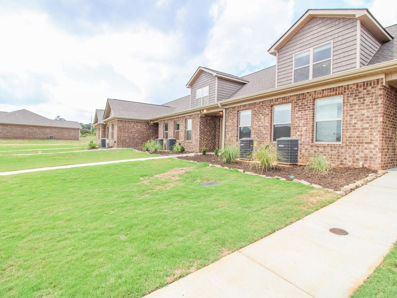 18203 Mae Cir - Photo 2 of 34